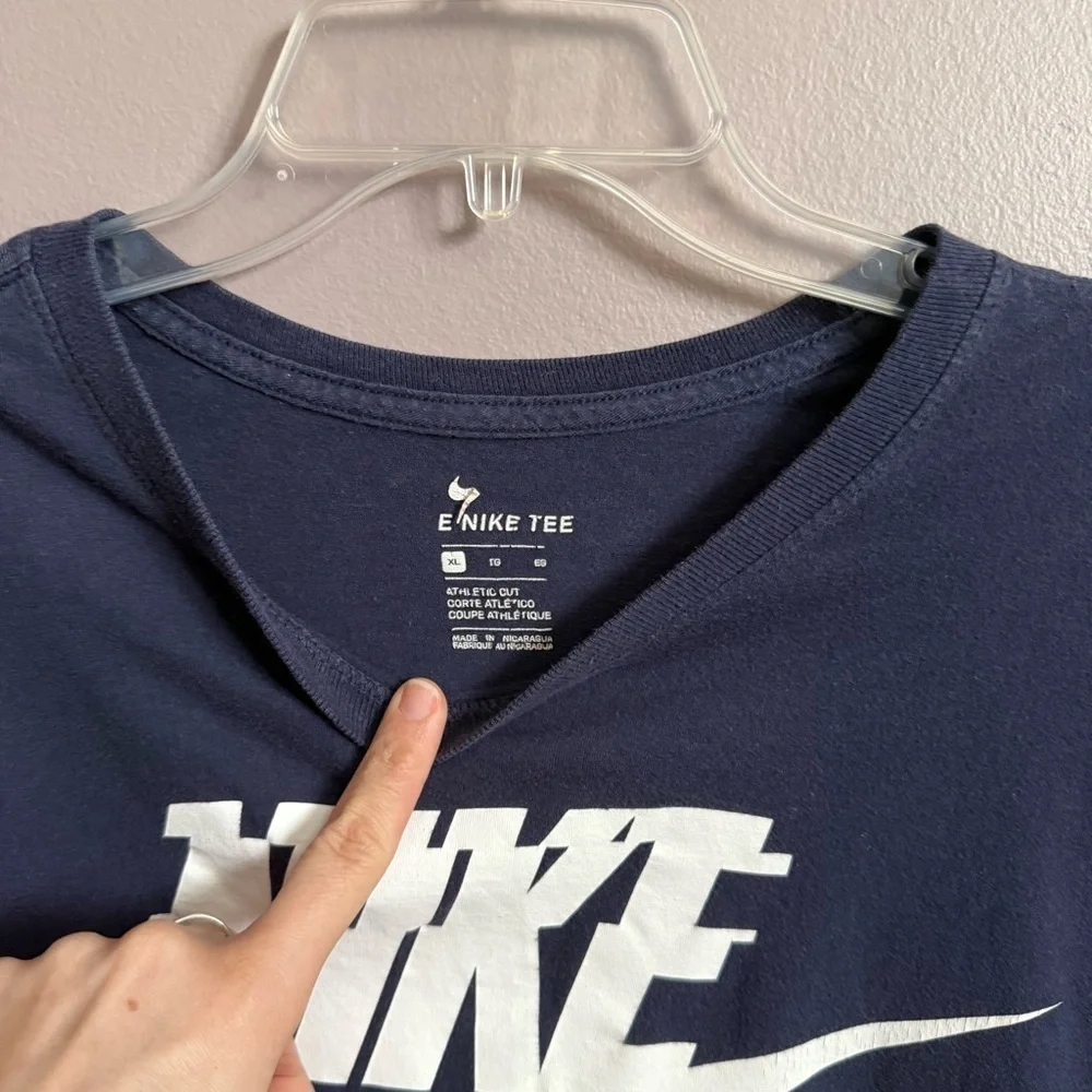 Nike Men's Navy Blue and White Glitchy Nike Graphic T-Shirt Size XL Athletic Cut
